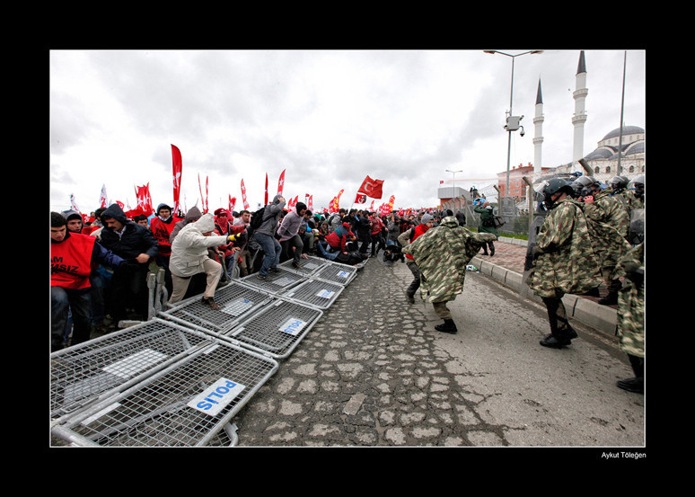 CHP Önderliğindeki Sokak Hareketi -2- Bilinçsiz Tayyip Erdoğan düşmanlığının rolü - Resim : 9