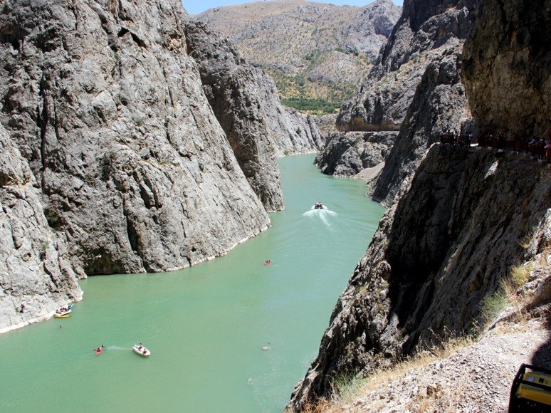 Kemaliyelinin siyanüre isyanı - Resim : 1