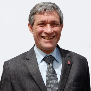 Ozgur-Bursali-e1765313705413-300x300