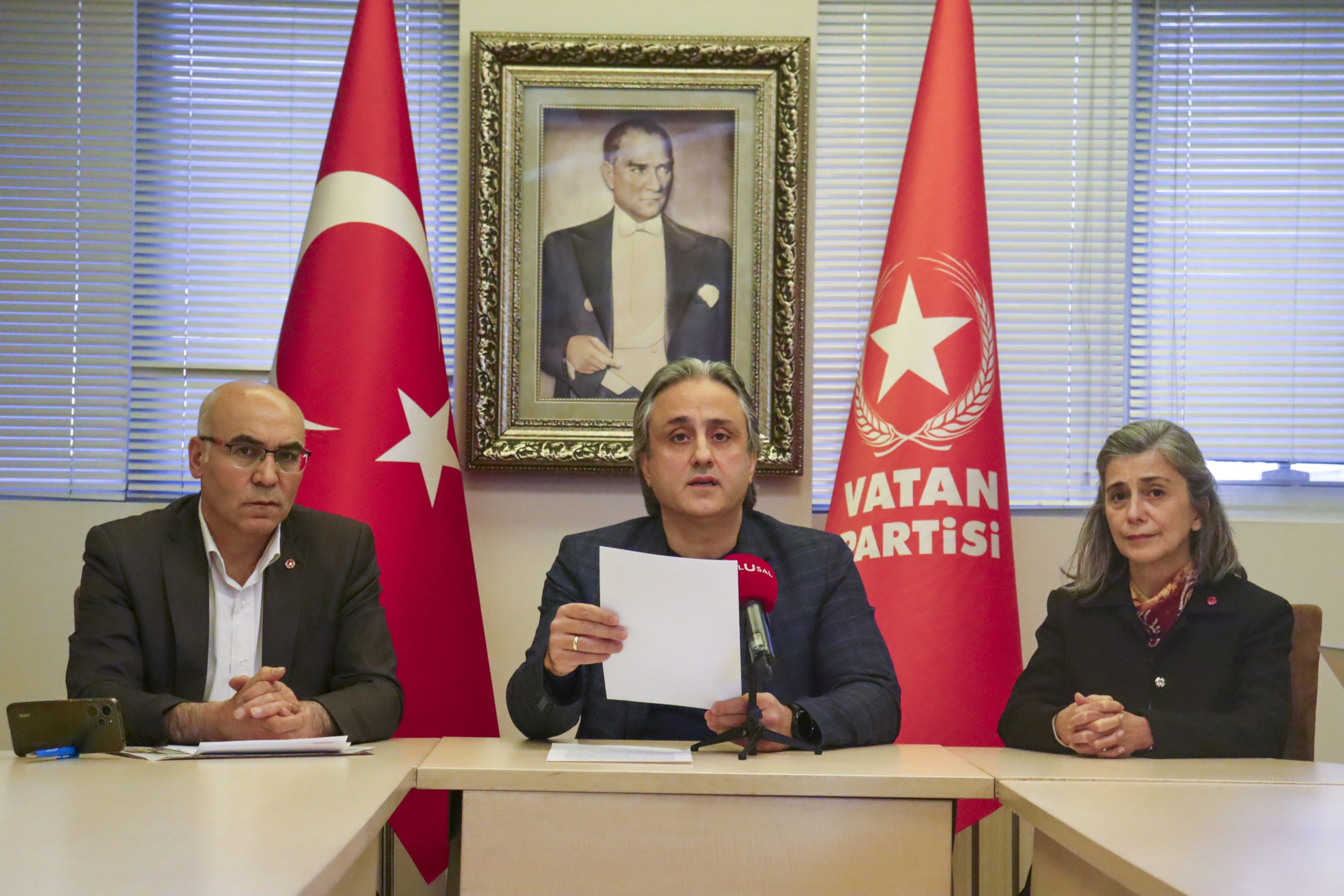 BÜYÜKŞEHİR YASASI VE TÜRK TARIMI 1 IMG_6946