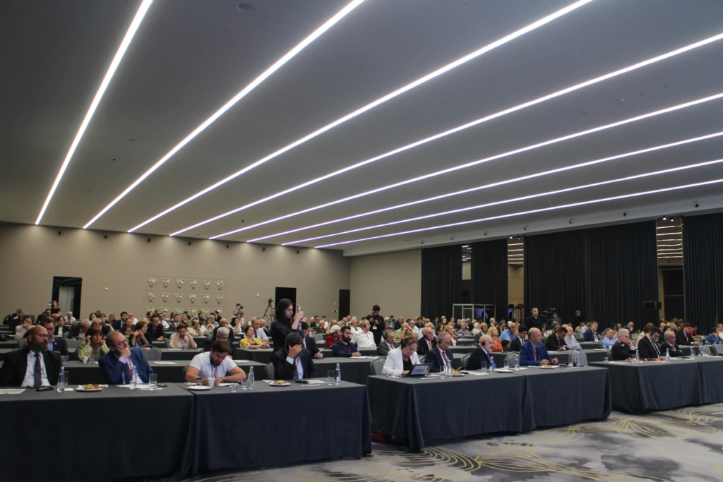 DR. DOĞU PERİNÇEK'İN "DÜNYADA GÜVENLİK VE NATO KONFERANSI" KONUŞMASI 3 DR. DOĞU PERİNÇEK'İN "DÜNYADA GÜVENLİK VE NATO KONFERANSI" KONUŞMASI