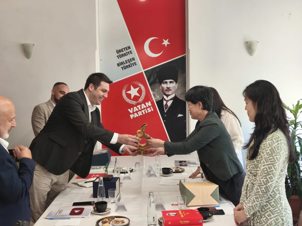 Çin Sosyal Bilimler Akademisi'nden Vatan Partisi'ne Ziyaret